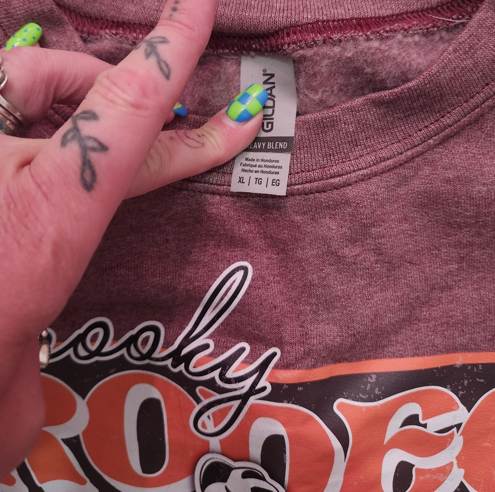 Crewneck - Picture 2 of 2
